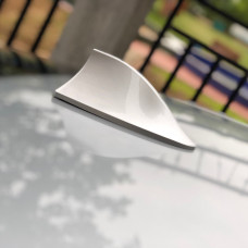 Antena auto activa AM - FM tip "SHARK TAIL" culoare SILVER Antena auto activa AM - FM tip "SHARK TAIL" culoare SILVER