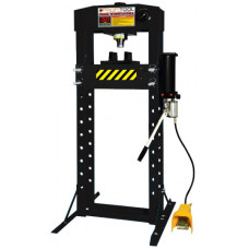 Presa pneumatica-hidraulica Hydraulic-pneumatic press load: 30 t welded construction moving cylinder cylinder stroke: 150 mm MANOMETER placed on floor PROFITOOL 0XPTHASP030HA Presa pneumatica-hidraulica Hydraulic-pneumatic press load: 30 t welded construction moving cylinder cylinder stroke: 150 mm MANOMETER placed on floor PROFITOOL 0XPTHASP030HA